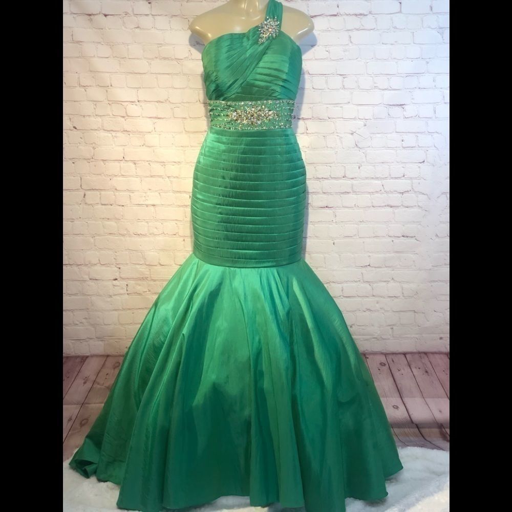 Tiffany designs green mermaid fit prom dress